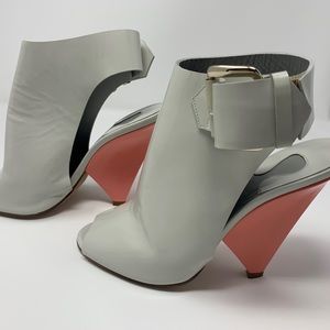 Chloe Wedges - size 7